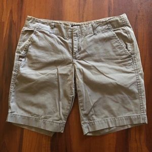 EUC Gap women Hadley shorts, size 4